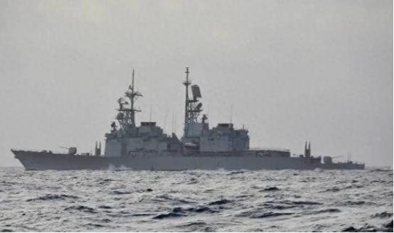 澎湖西南发生激烈对峙，054A突然冲向台岛海岸线，台军舰紧急拦截 1月31日