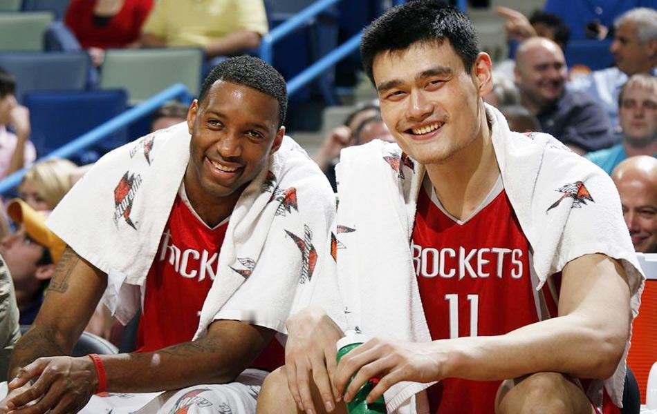 麦克格雷迪和文斯卡特这对表兄弟一直都是NBA当中最好的得分后卫之一，那么谁更加强