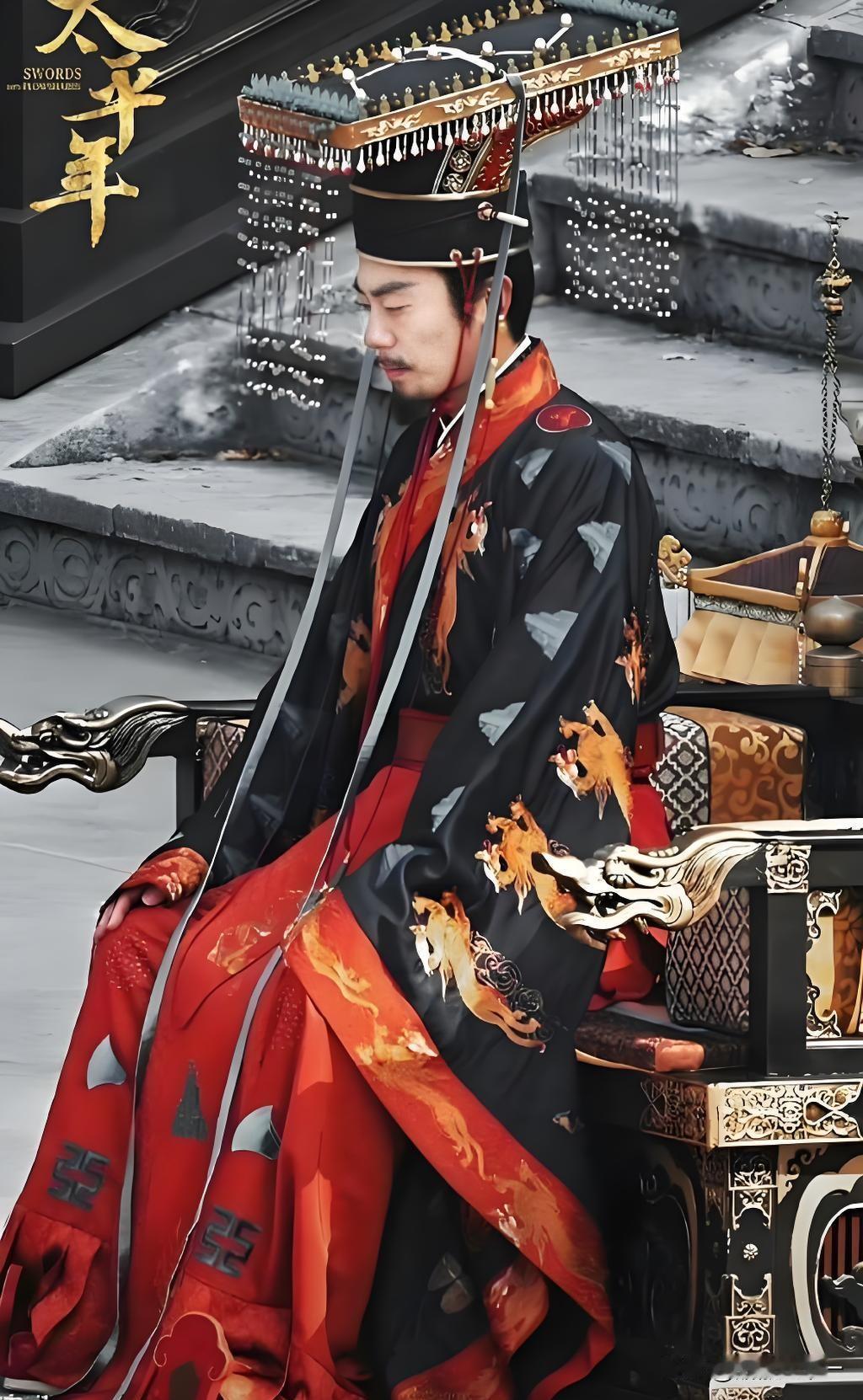 赵匡胤“黄袍加身”前，一个念想已经注定了他的结局，就在他拿到纛旗时，简直