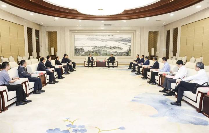 刘非会见北京航空航天大学党委书记赵长禄