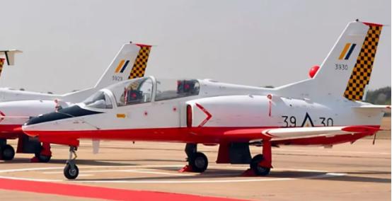 8月21日下午3时30分，缅甸空军一架K8教练机在起飞训练时发动机出现机械故障，