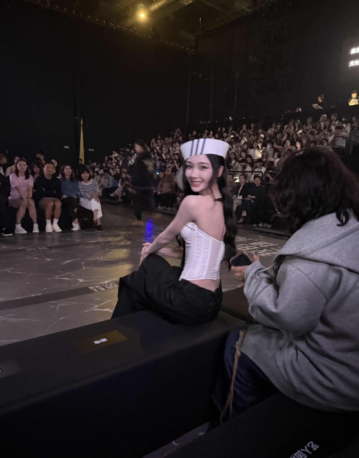 易梦玲，168cm，难看的帽子。