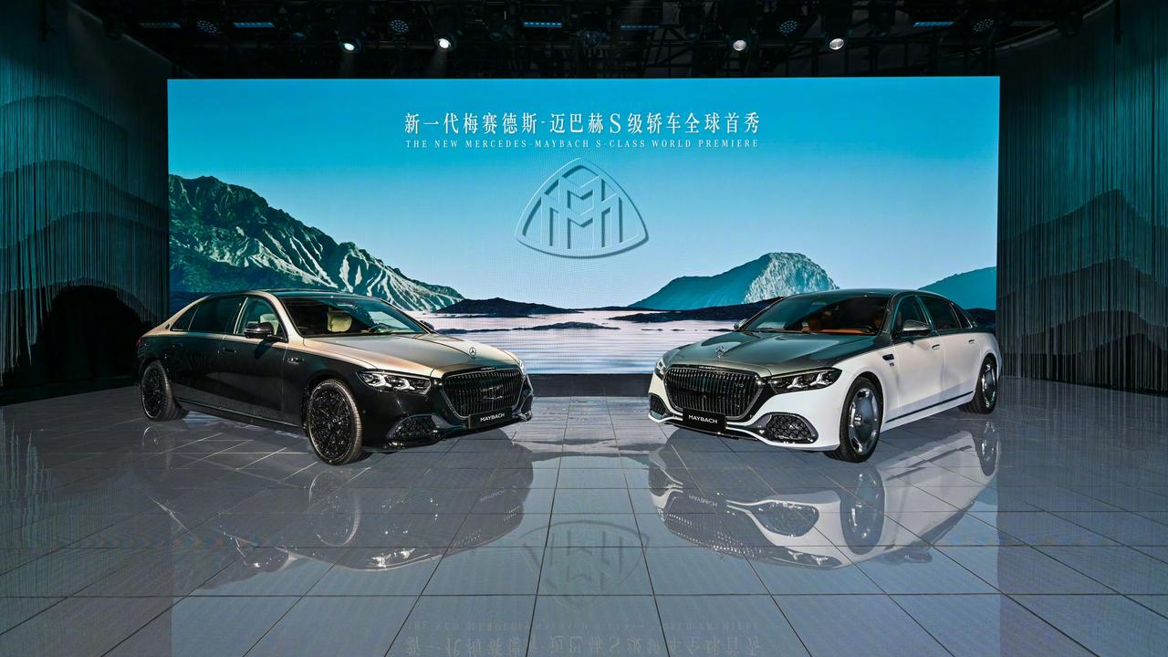 新一代梅赛德斯迈巴赫！大家感觉怎么样？感觉新一代的车型挺好看的呀，特别是大灯