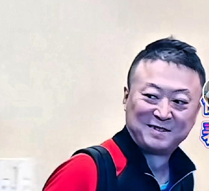 见过这样子的学霸家长吗？图1：马琳老师看着莎莎，自然流露出了有点得意，心里乐开