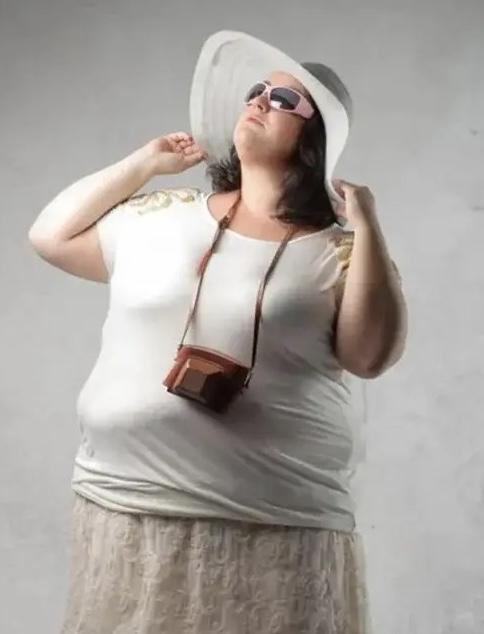 如果让你中彩票8000万，你必须接受下面其中一个，你能接受哪个？1、失去味觉