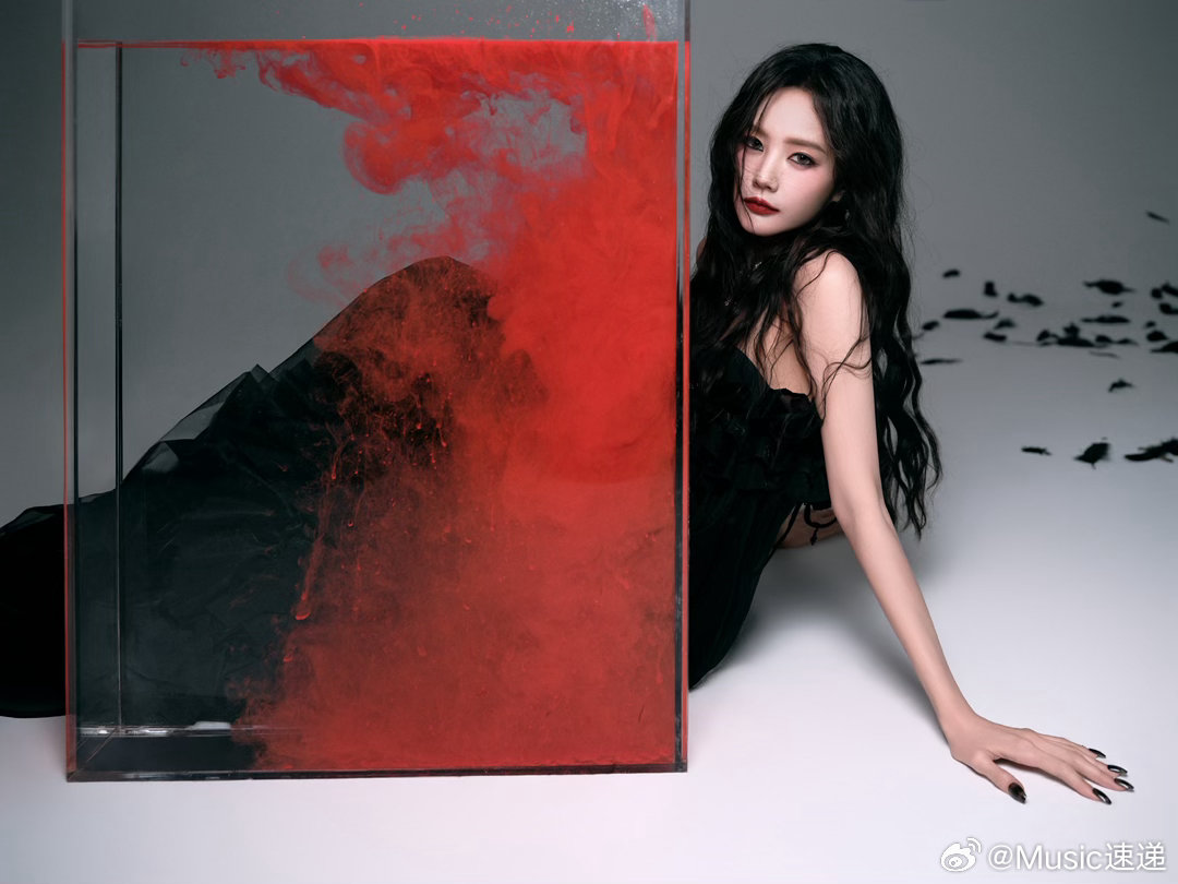 李一桐古早黑月光回归李一桐黑月光回归刻在很多人审美里的古早黑月光回来了，李一桐再