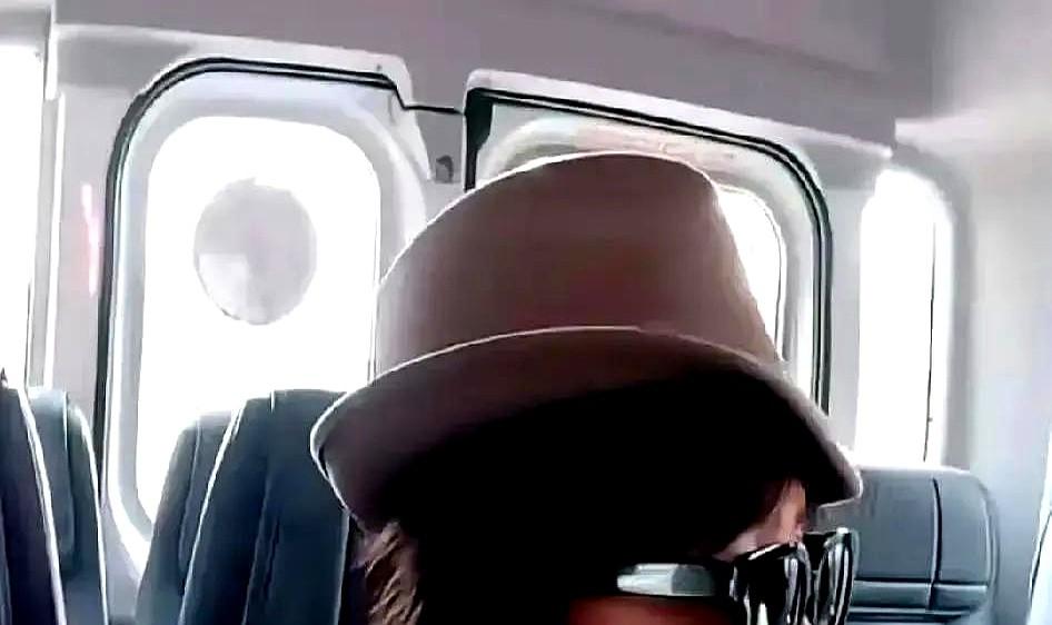 全网最壕干妈刘嘉玲，如今为何不再提康康？当年那场认亲仪式阵仗不小，康康跪地奉