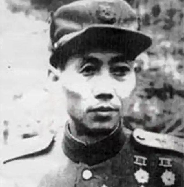 1946年寒冬，3000名日军战俘身着单薄衣衫，在零下三十度的严寒中跪伏通化城头