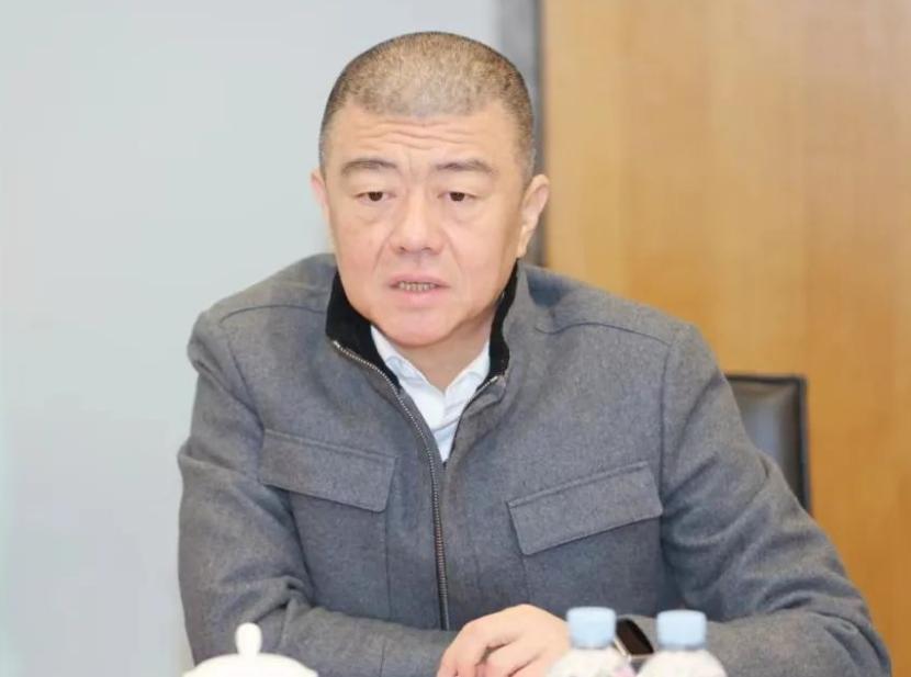 辛杰失联不意外！辛杰这一步，走得确实不同寻常。从基层岗位到执掌