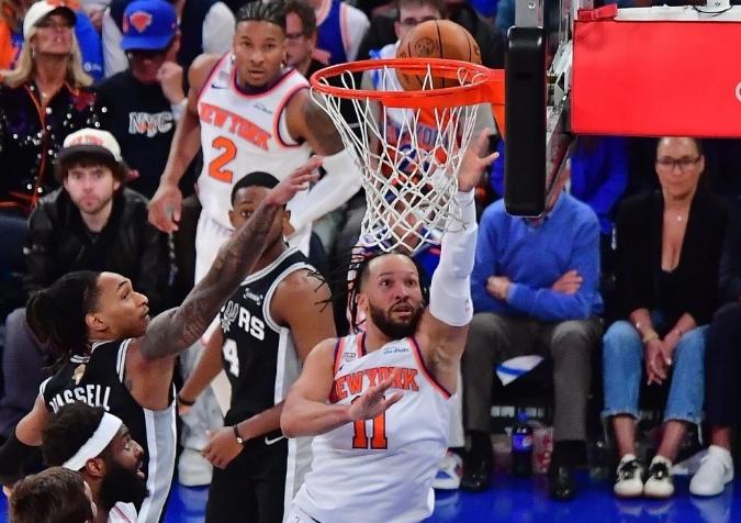 随着詹姆斯底薪加盟76人队，NBA下赛季总冠军概率出炉：1、热火（2%）休赛