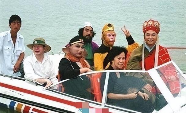 导演，杨洁回忆，拍摄西游记，火烧观音院，杨洁与制片人吵了一架，因为要烧观音院，烧