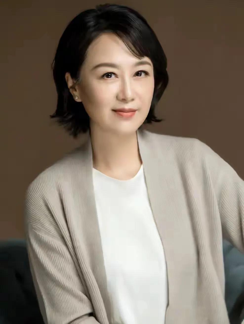 22岁拿百花影后息影的吴玉芳，外秀慧中是个有见识有智慧的女人22岁就凭《人生