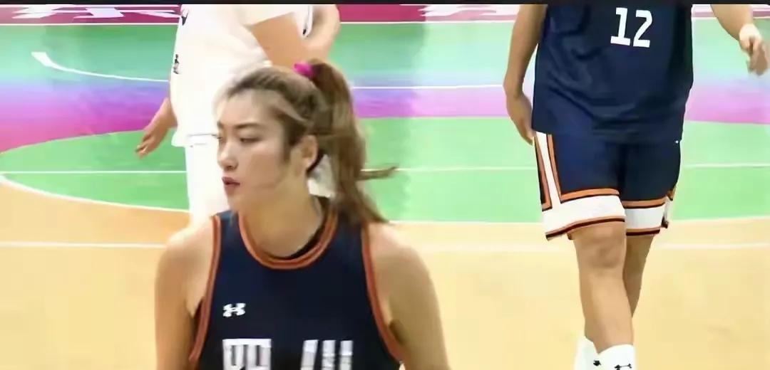 大屠杀！狂胜109分，李梦首秀25分，四川女篮140-31山西赢开门红目前来看