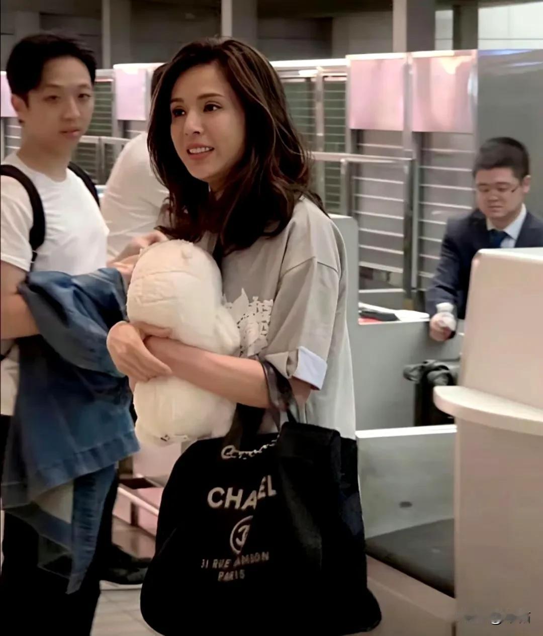 姑姑已经没有仙气飘飘啦！