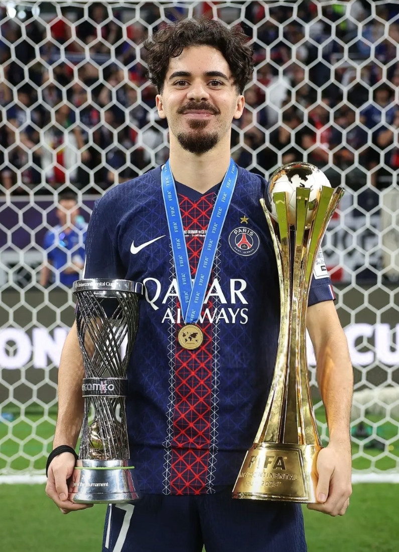 皇马与其冒着跟巴黎撕破脸皮的地步签维蒂尼亚，不如抢一手利物浦的麦卡利斯特。皇马