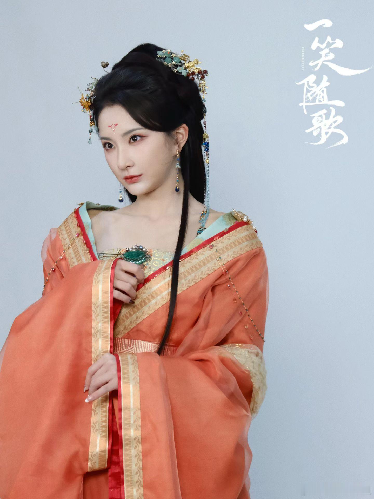她还挺适合古装的吧​​​