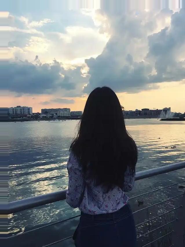 善良是不灭的灯，人品是永久的财人生这趟路，拼到最后拼的不是财富，而是人品。