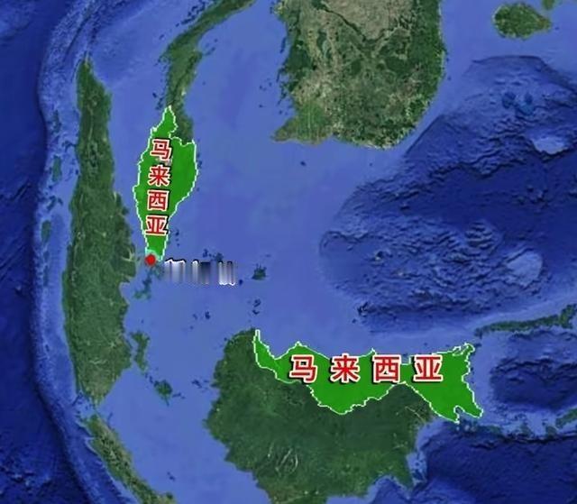 1965年，为削弱华人的影响力，马来西亚抛弃了新加坡，李光耀含泪宣布
