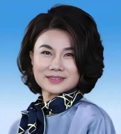 一次，俞敏洪问董明珠：“为什么你丈夫去世将近30年你都没有再婚？”董明珠也不藏着