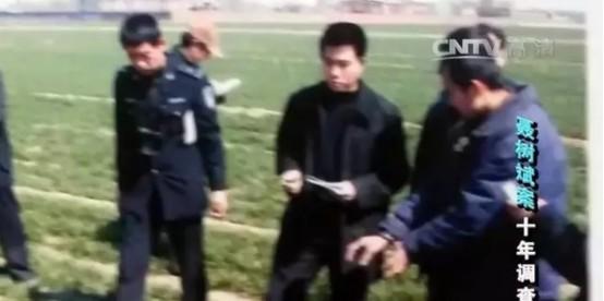 聂树斌死了22年，那天他在玉米地边上被抓，没律师，没物证，笔录还丢了前5天的。