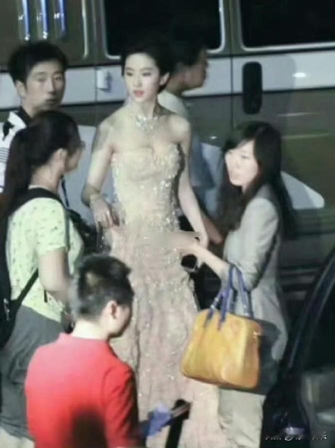 这可是生图啊，不敢想象刘亦菲本人到底有多美