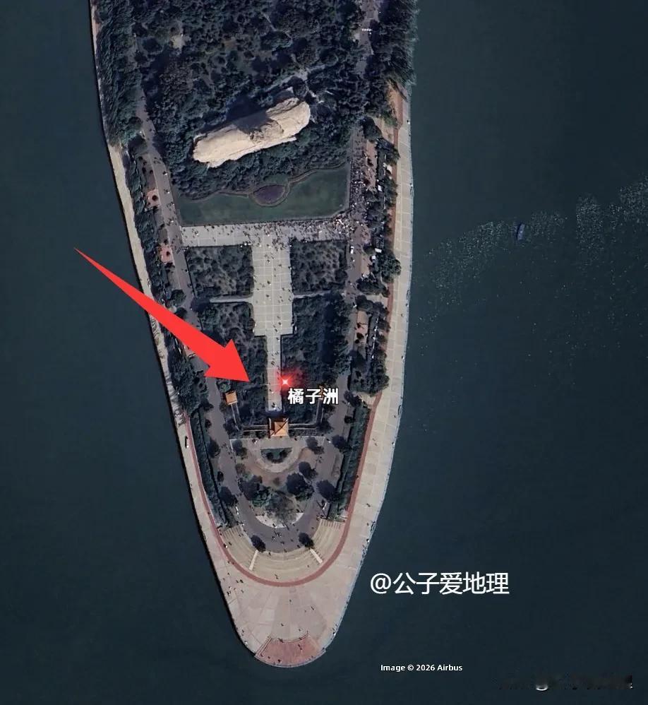 当时力排众议建设橘子洲的领导真的了不起！橘子洲的远见成就了长沙的魂？试想一下，