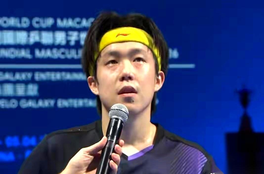 王楚钦这个“世界第一”，正攥着职业生涯最烫手的一块山芋。国乒男团已经连拿了十二