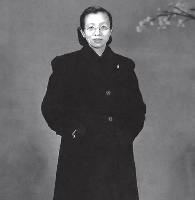 🌞1949年南京解放后，一位贵妇走到南京总统府前，对哨兵说她要面见解放军第