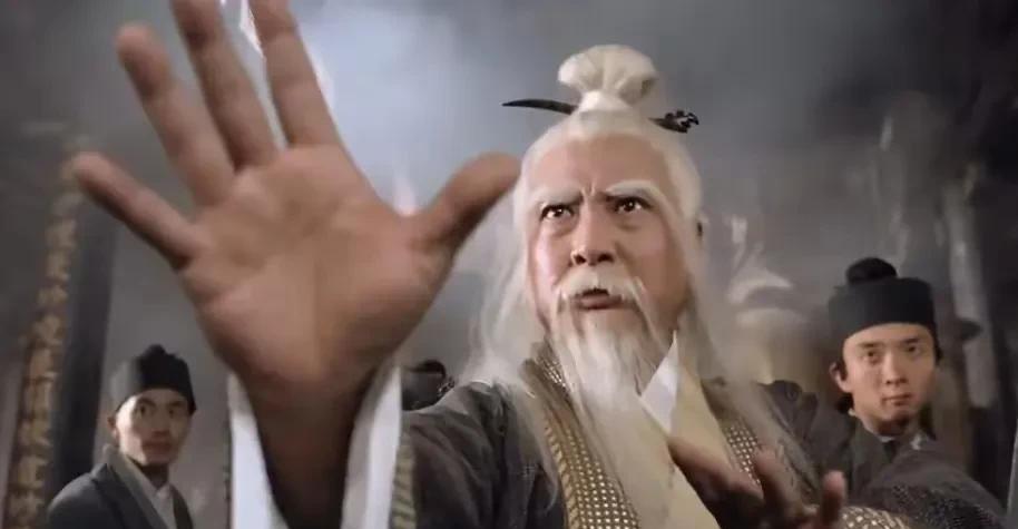 一个一个的单挑的话，干掉各派高手有可能。如果一拥而上群殴，张三丰恐怕是耗不起，还