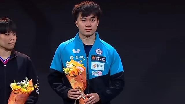 10:3领先，7个冠军点，硬是没拿下来。林昀儒跟郑怡静这场混双决赛，看得人血压直接拉满。第四局10: