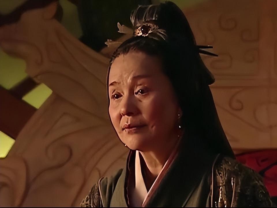 窦皇后：一个没生过孩子的女人，如何掌控了整个东汉帝国公元88年，汉章帝驾崩，