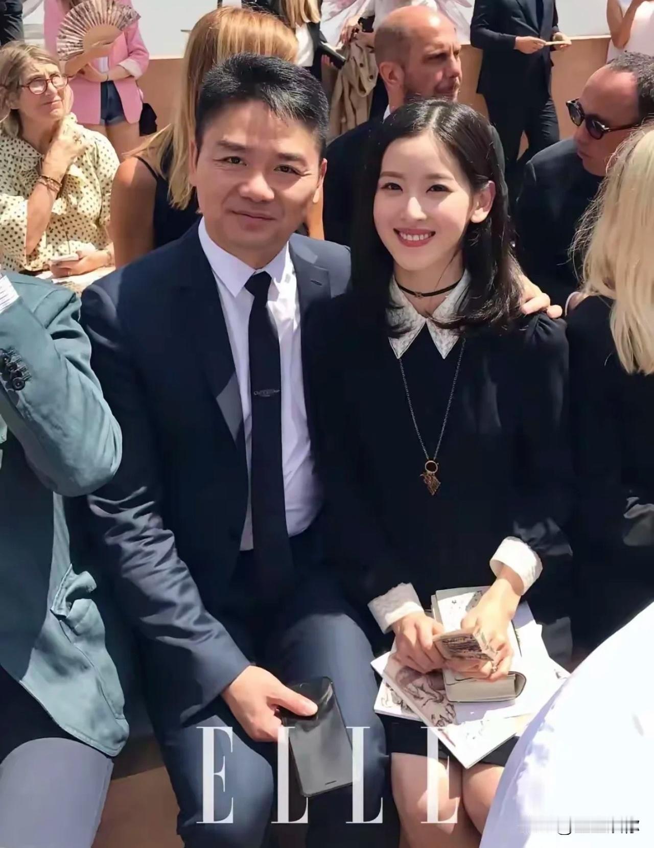 章泽天的星星眼告诉所有人她是爱过的，现在的平静眼神也告诉我们结了婚都一样，去魅了