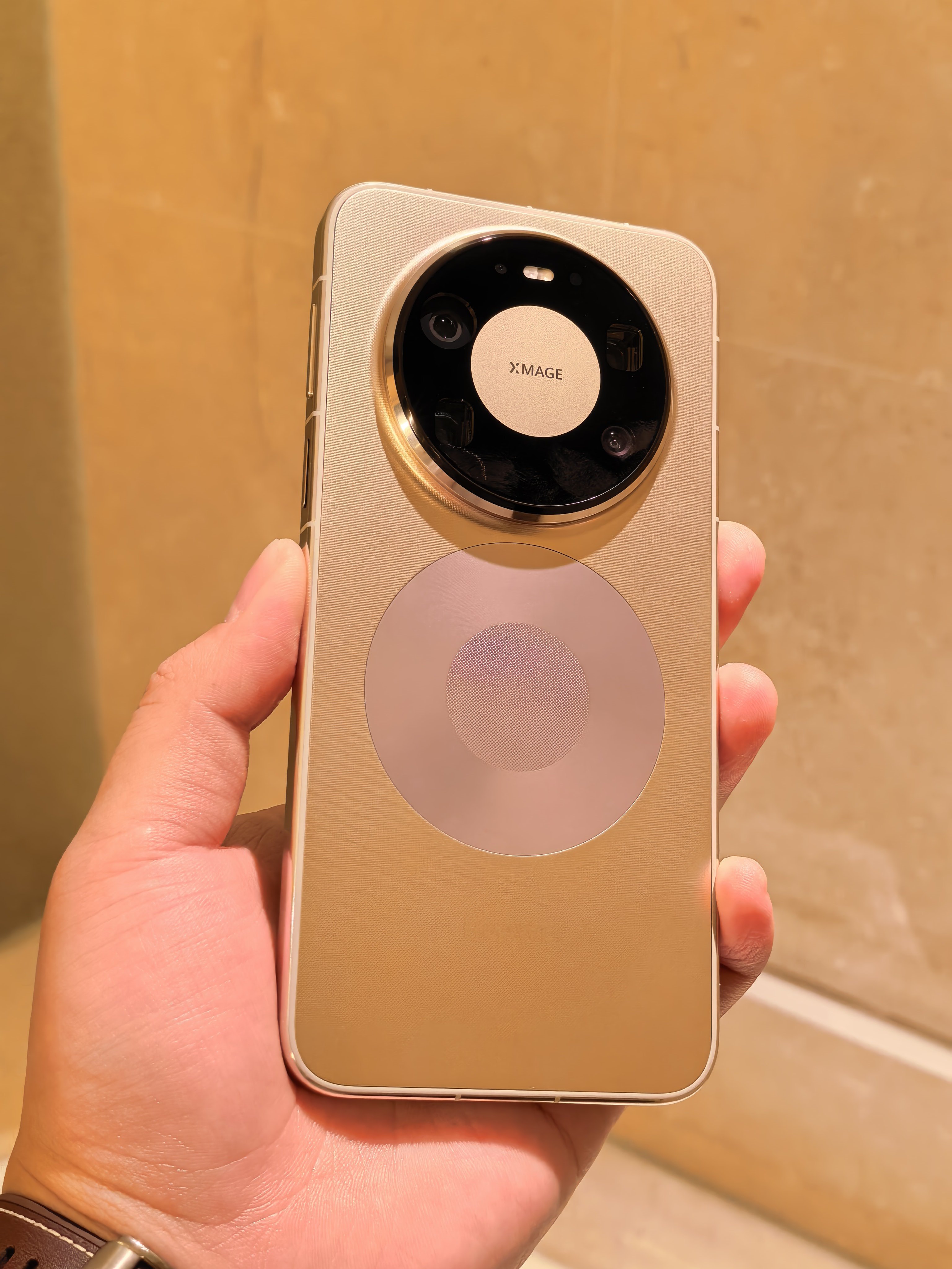 华为Mate80ProMax隐藏的小彩蛋，大家找到了吗？在相机deco的上