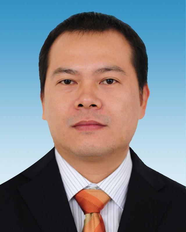 潘展东任贵港市代市长