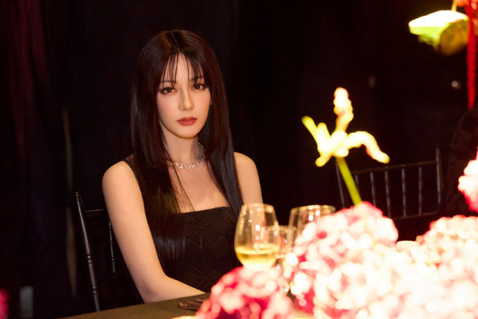 迪丽热巴光影觥筹中赴宴而来迪丽热巴光影觥筹中赴宴而来，怎么办eat不到这个可爱