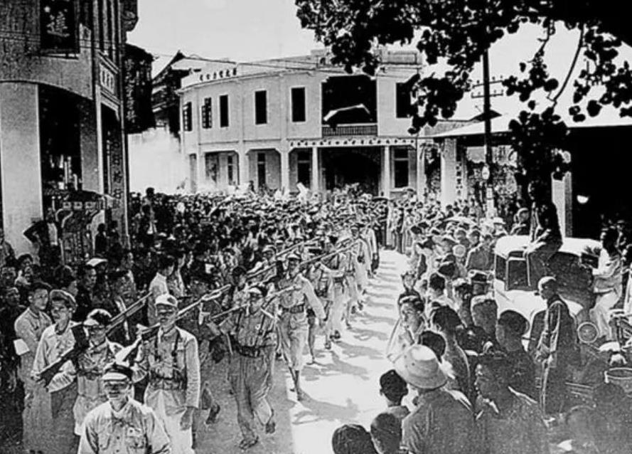 1949年10月15日，国民党第103师在广东三水起义。解放军要求第103师截击