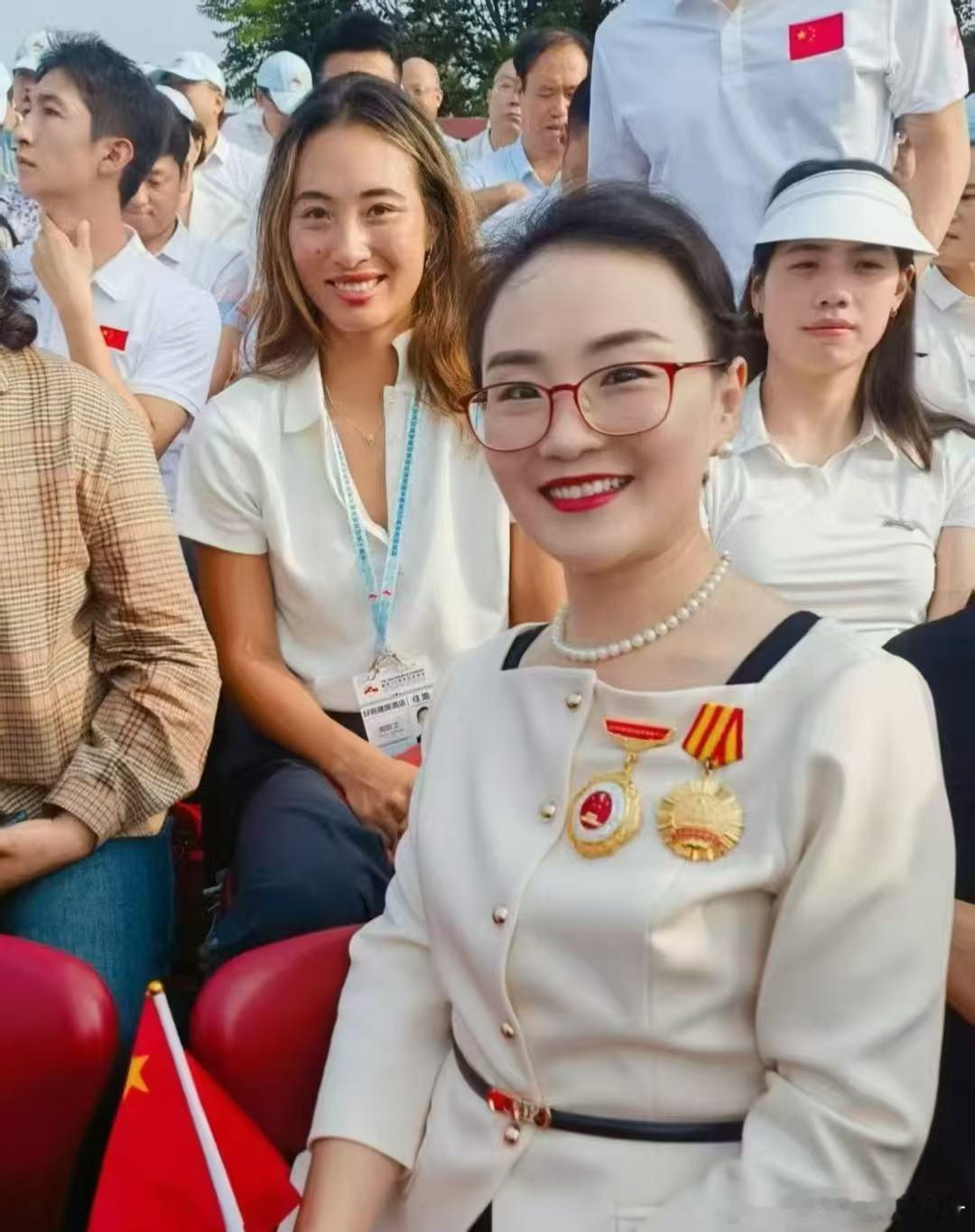 郑钦文现场观礼阅兵仪式🇨🇳郑钦文在现场哦[比心]郑钦文亮相天安门广场​​​