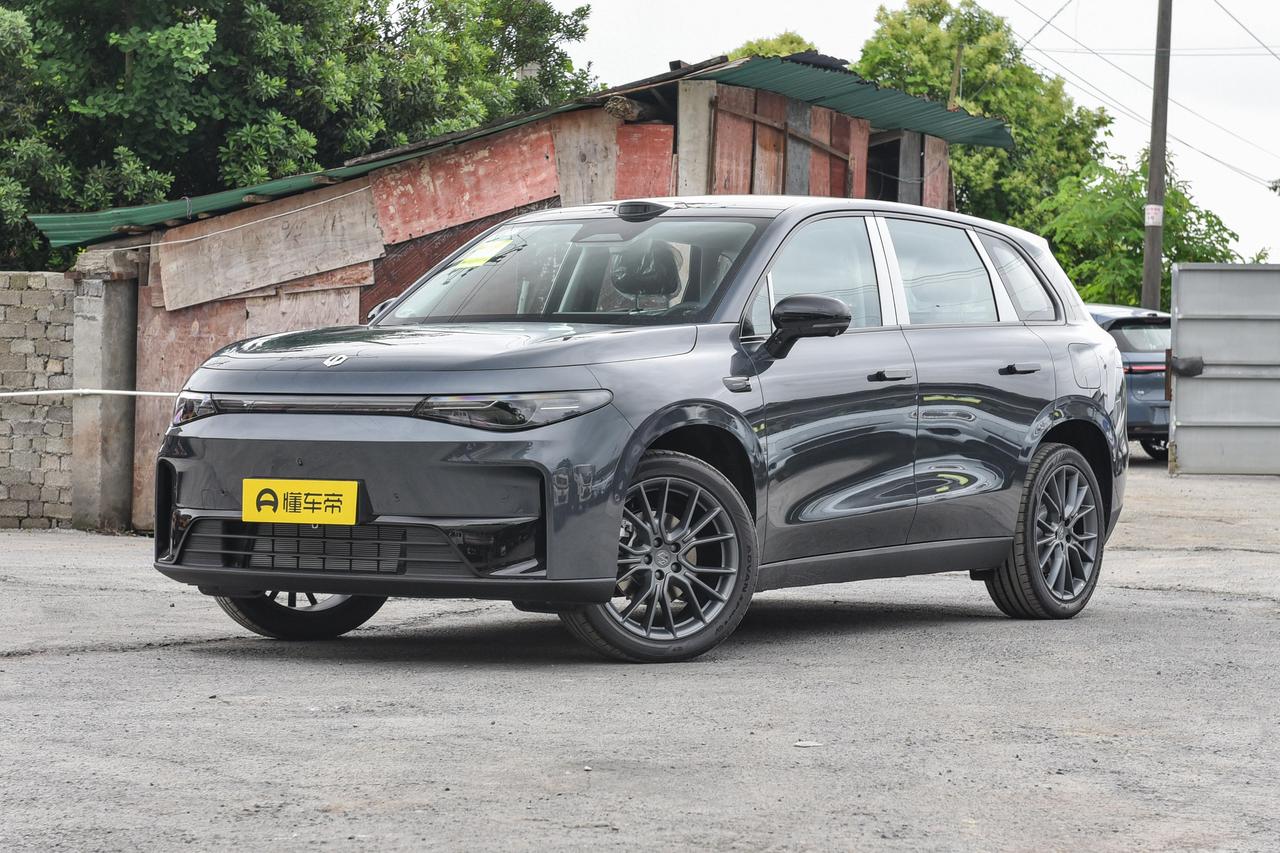 普通年轻家庭买车，实用性+性价比永远是第一诉求。当年我13万+买明旅