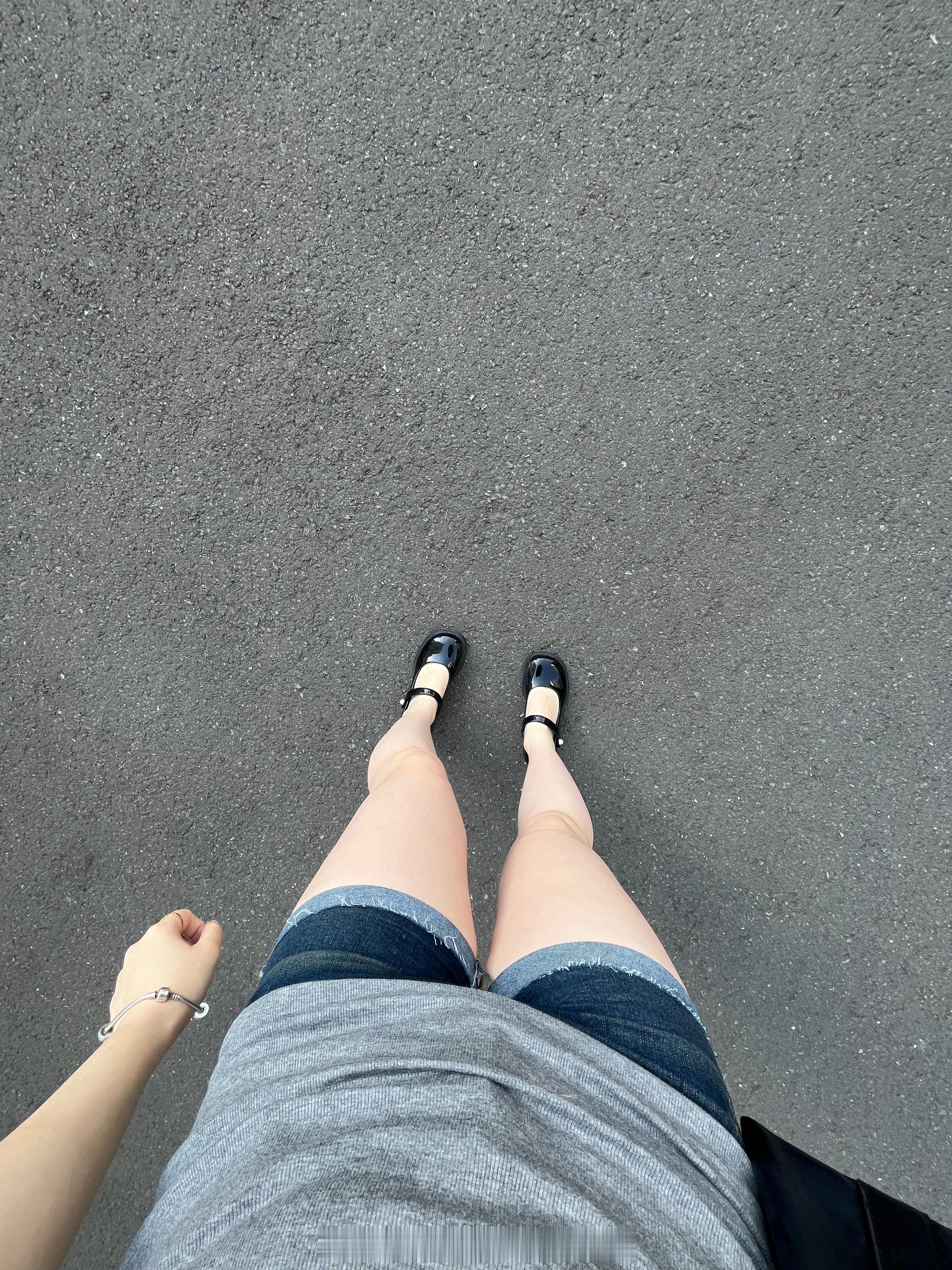 以前的我对这种穿搭不屑一顾现在：真美啊我😘😘😘😘​​