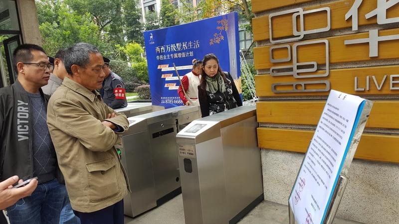 程序员要想不被淘汰，技能转型很关键。如今AI重塑软件开发，基础编码逐渐自动化，程