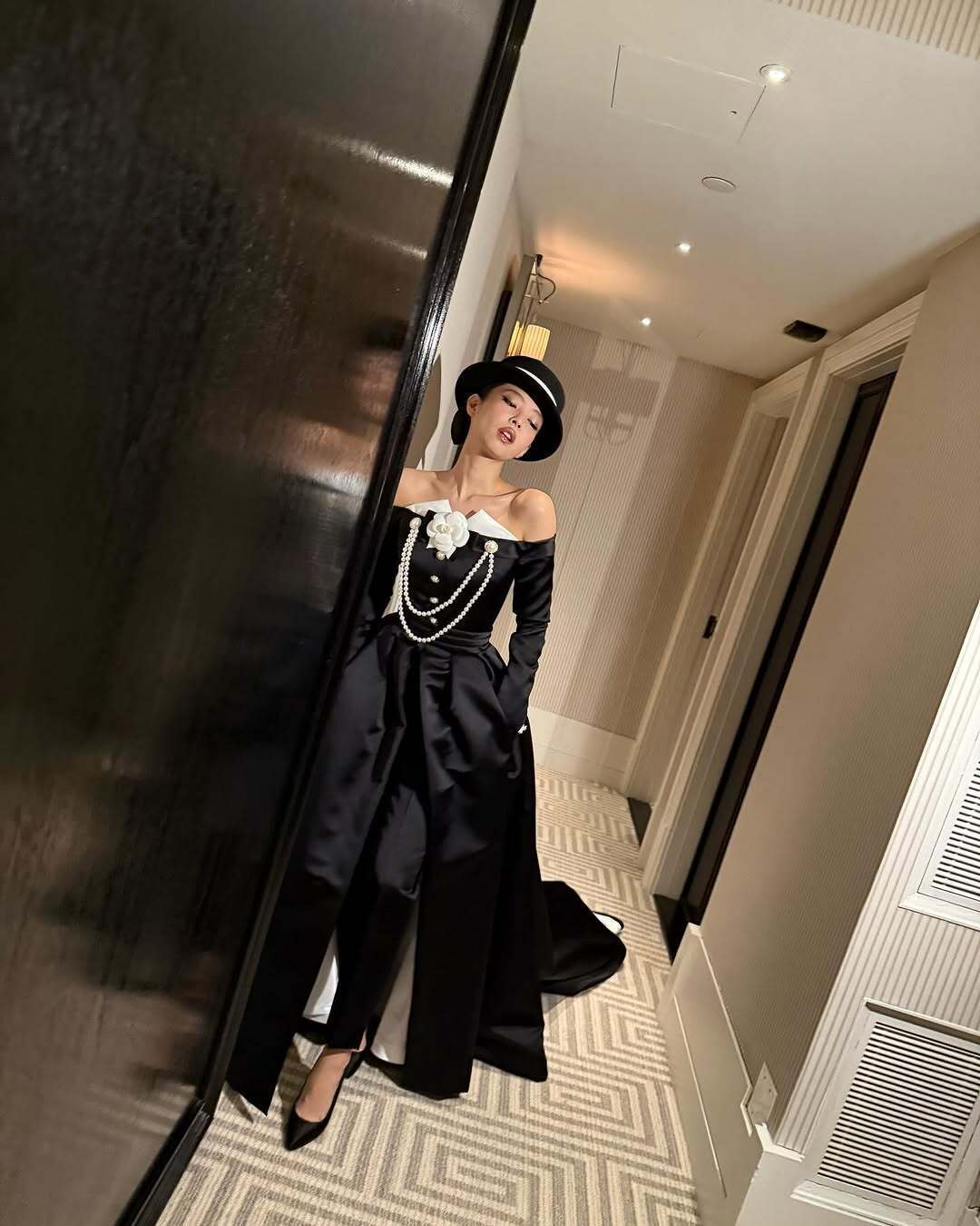 jennie🖤🤍🖤​​​