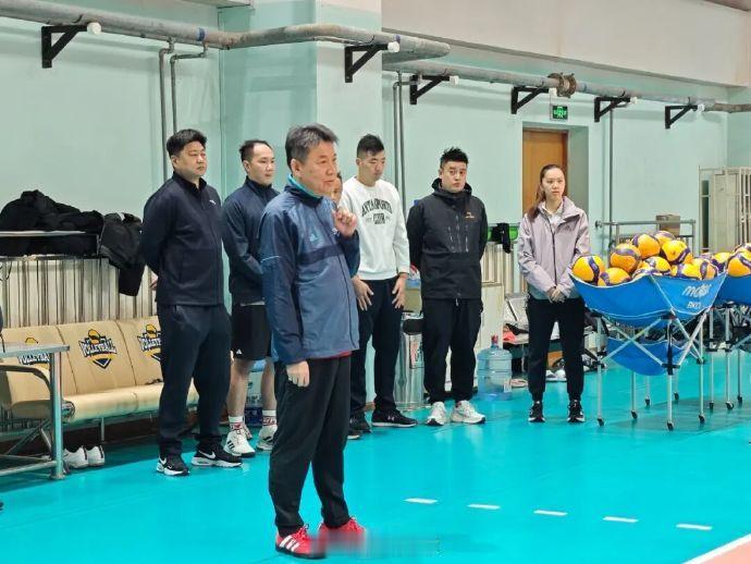 【今球讲】球迷倒戈王之腾的原因，主要是王之腾的用人、换人，以及比赛中和比赛后接受