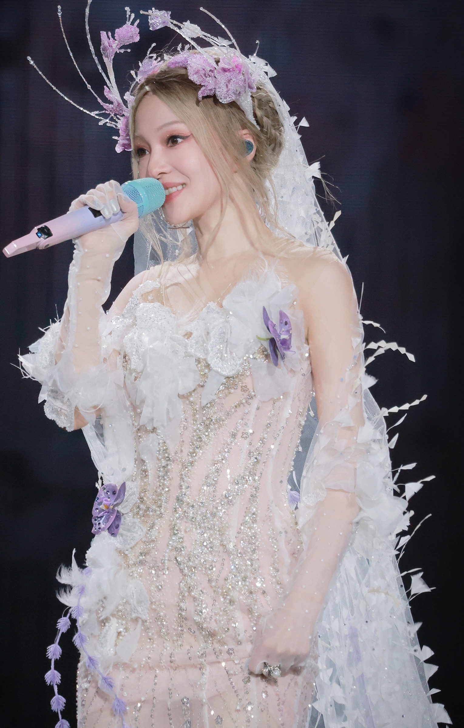 张信哲张韶涵回应演唱会取消精灵妆造韶涵演唱会的真·超薄白丝攻速手套