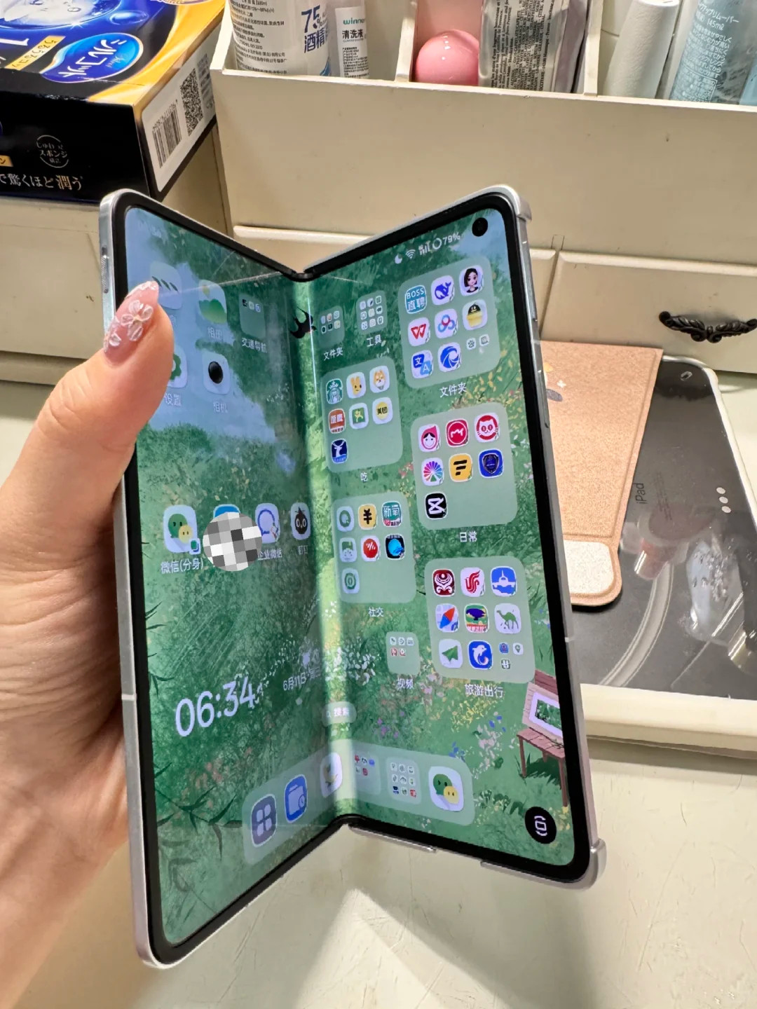 26年折叠手机能普及吗个人觉得会逐步普及，但不会全民都用苹果入局确实能带动市场