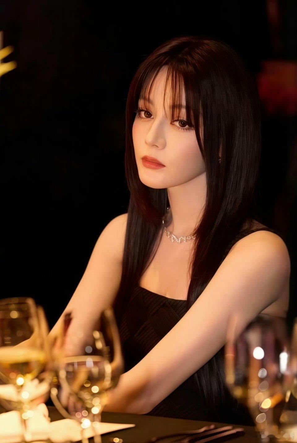 迪丽热巴9月行程已送达9月行程中没有进组，只有品牌活动，网传的短剧不知道拍不拍。
