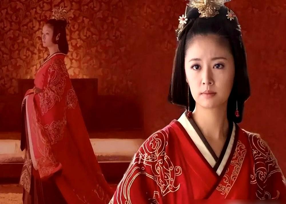同样是吕后派去的卧底，青宁死在冷宫，窦漪房却熬成了太后。代王咽气那一刻，她没
