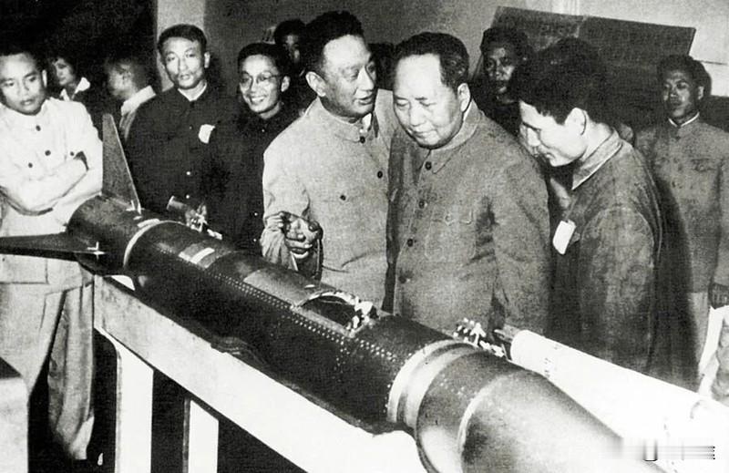事实证明，毛主席确定下的尖端科研和工业项目，继承下来的，现在就是国际顶级位置，放