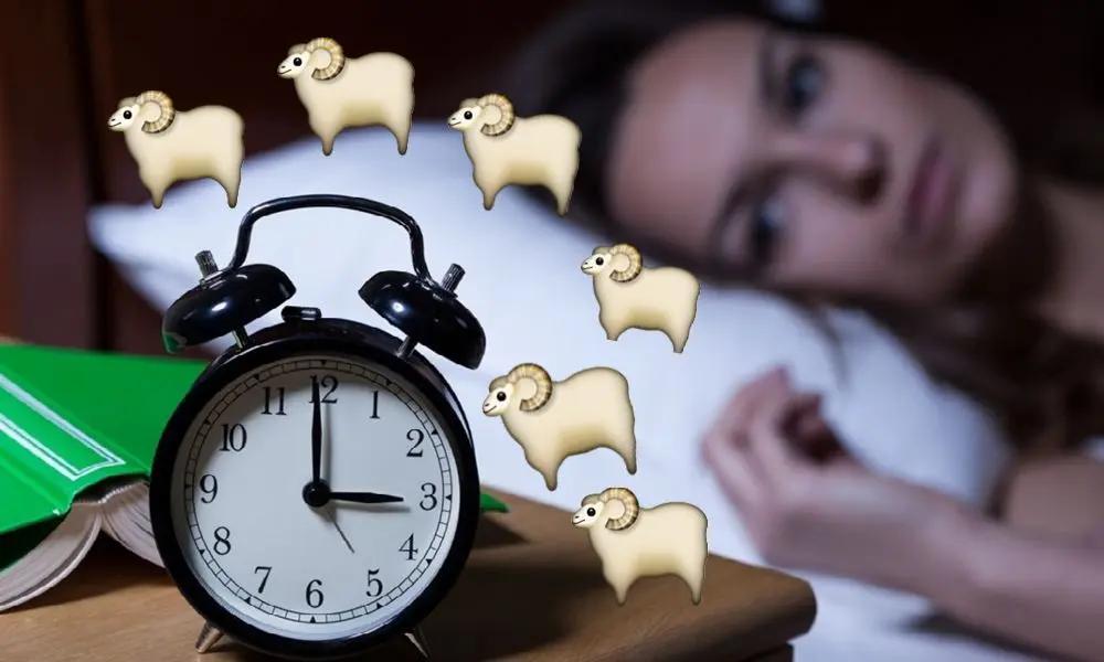 睡够8小时仍累到崩溃？别傻了！真正养人的从来不是时长，是这4小时明明在床上