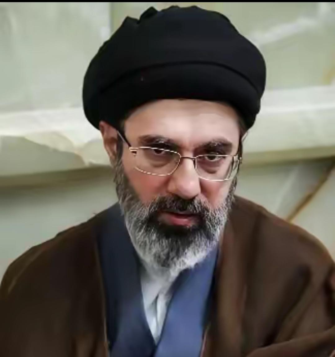 伊朗现在终于明白过来了，自己不管买什么装备都没用，现在的当务之急就是要把美国在自