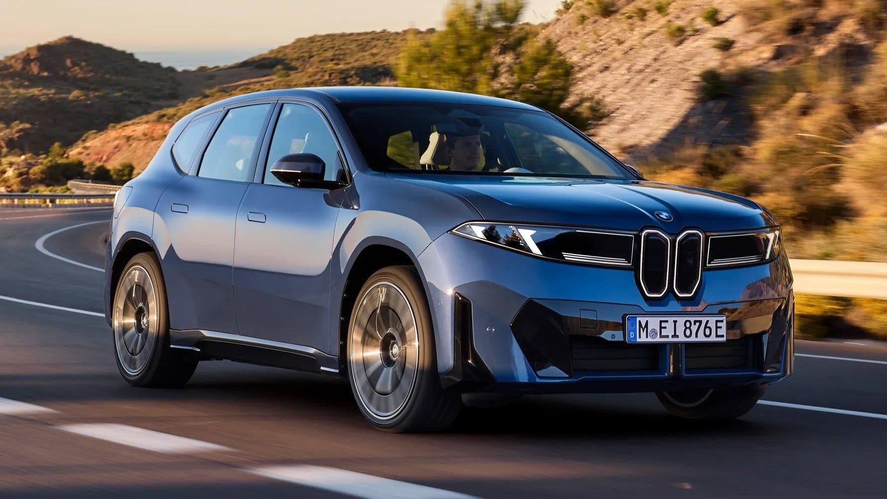 从概念车到量产车，我对全新宝马iX3的内外设计都非常有好感。看到这几天到海外试驾